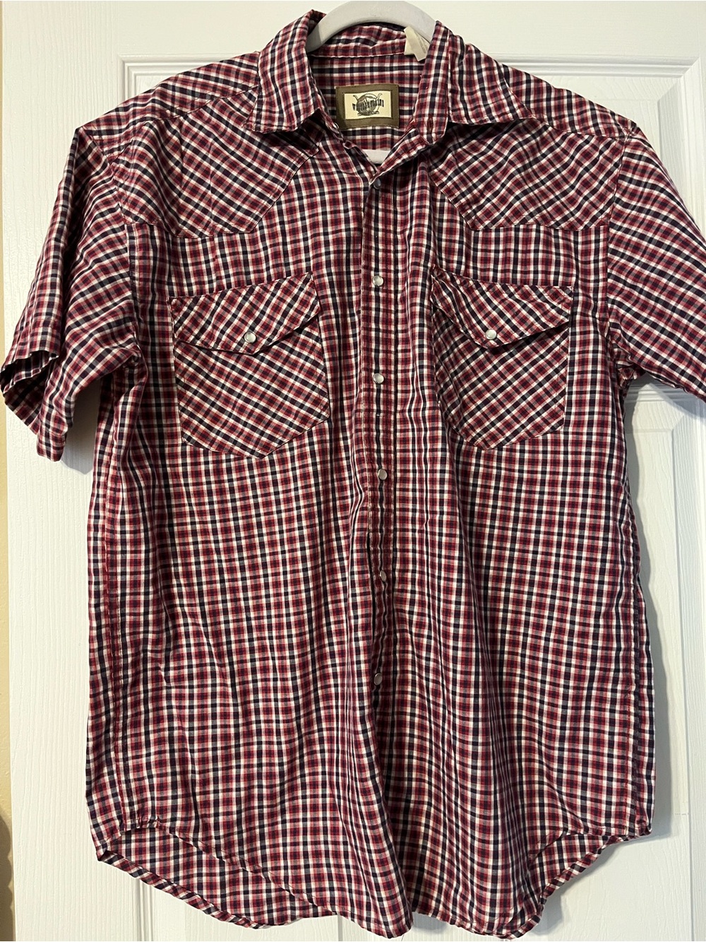 Wrangler Red White and Black Plaid Short-Sleeve Button-Down Shirt
